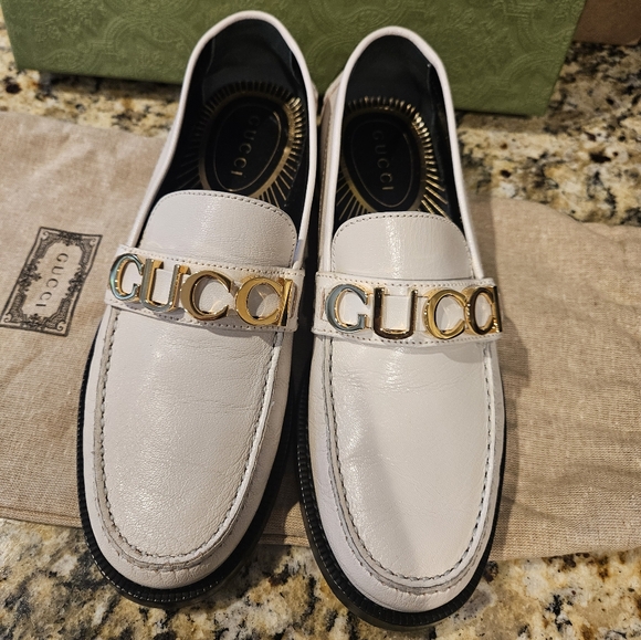 NWB Gucci Mystic White Cara Logo Loafer Loafers Flats Slip Ons Leather - Picture 2 of 10